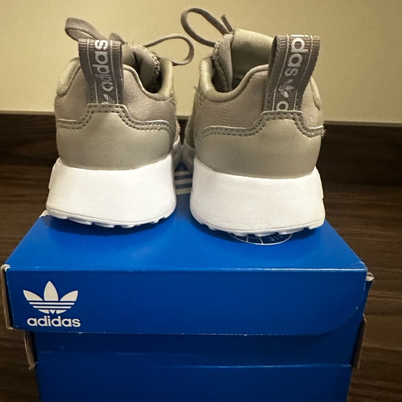 Adidas multitx toddler shoes - Picture 4 of 6